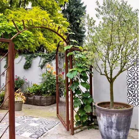 Apartment Close To Campus