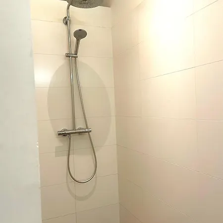Apartment Close To Campus