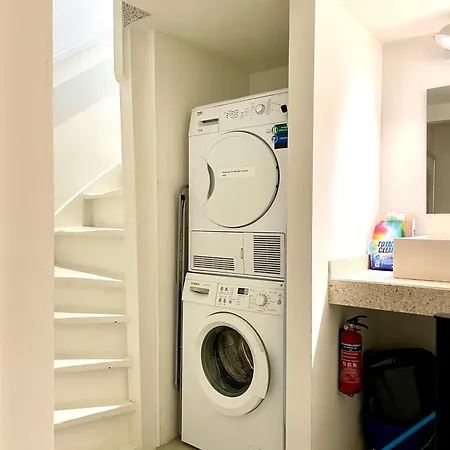 Close To Campus Apartment *