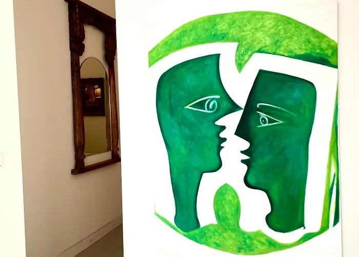 Close To Campus Apartment *