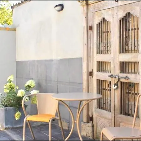 Apartment Close To Campus *